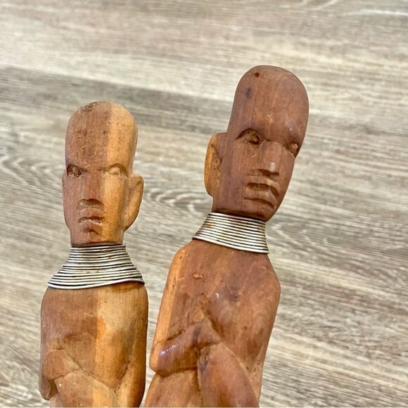 Vintage wood carved African spoon and fork salad servers - Picture 9 of 10